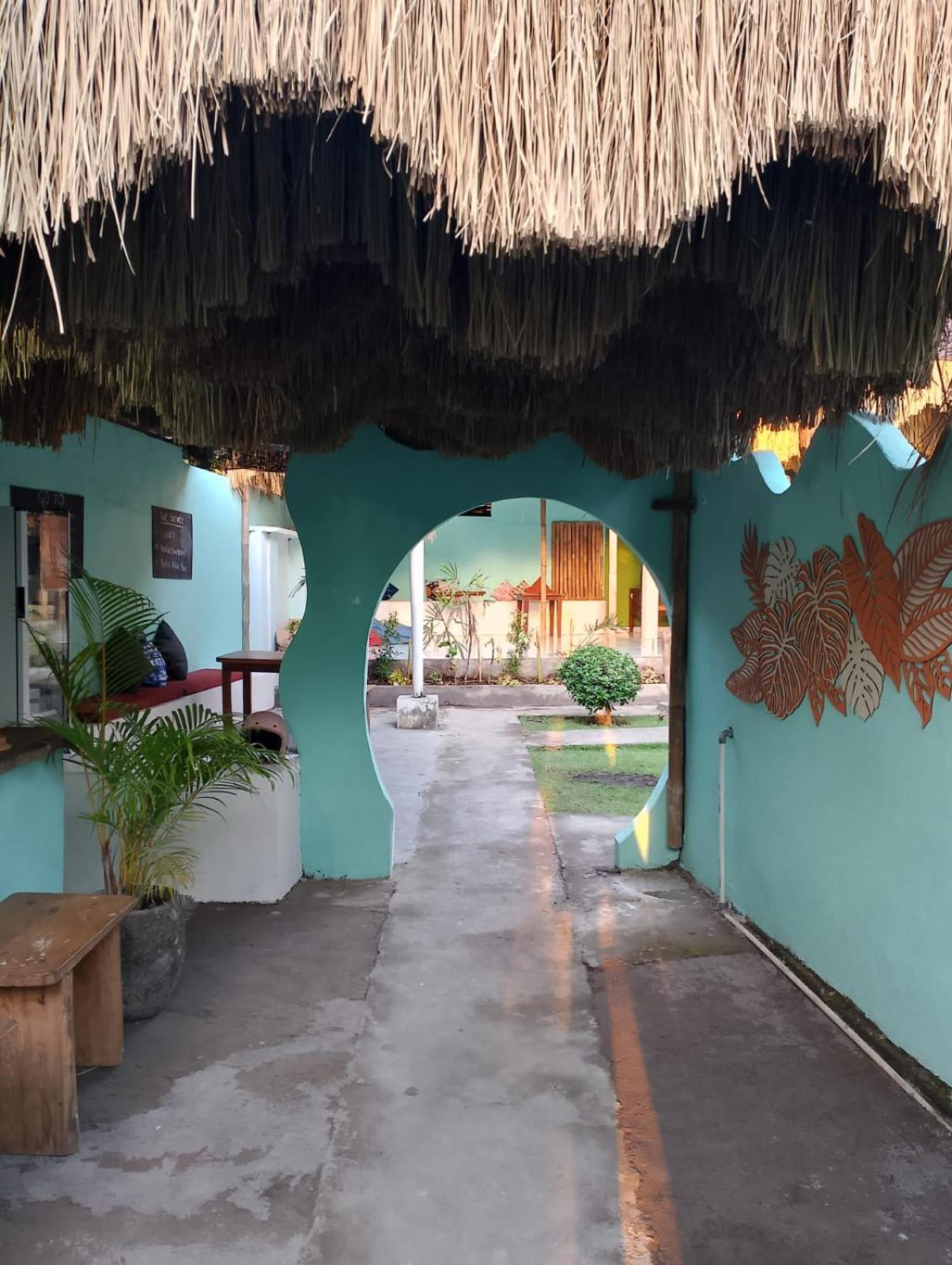 Black Sand Hostel Amed Exteriör bild