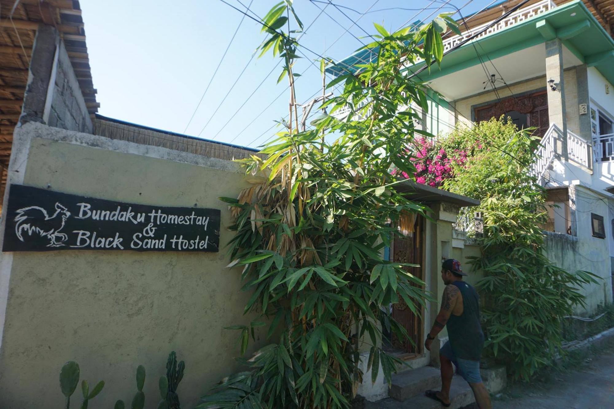 Black Sand Hostel Amed Exteriör bild